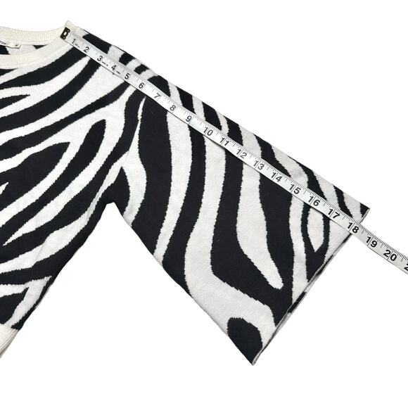 Tularosa | Women | Zebra Wool Blend Flare Sleeve Cropped Sweater Top | Small - Picture 6 of 10